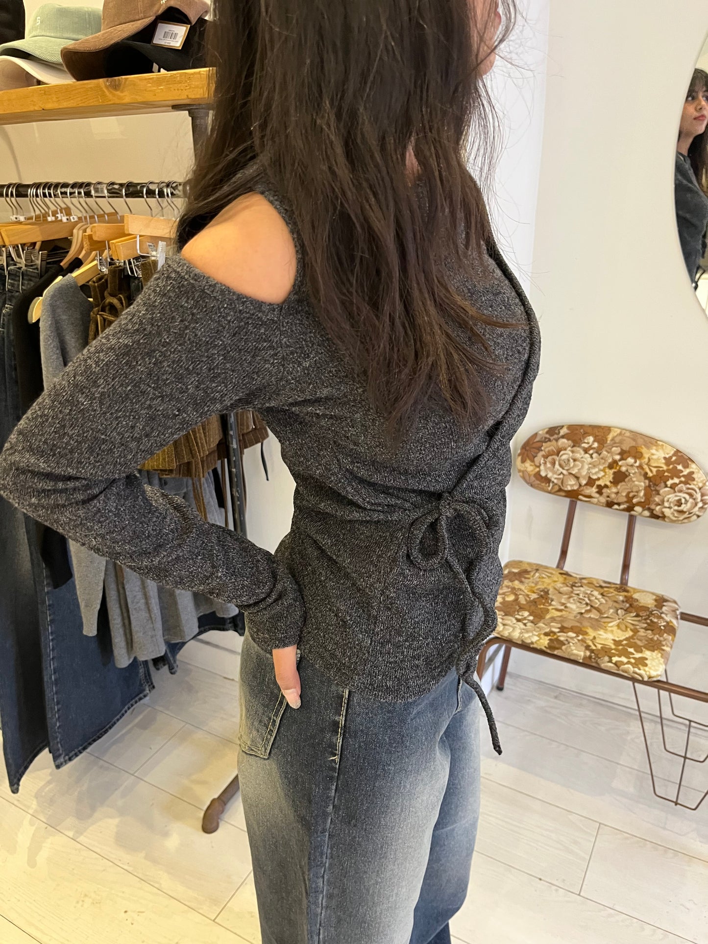 ANNA Cutout top