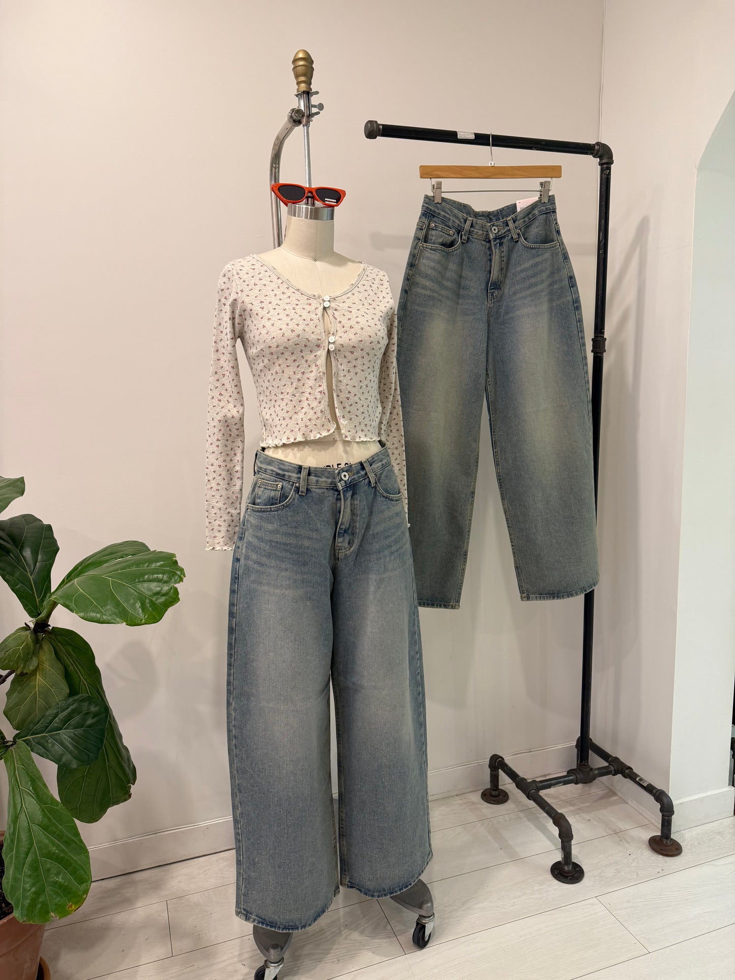 FORTY Acid washed baggy jeans