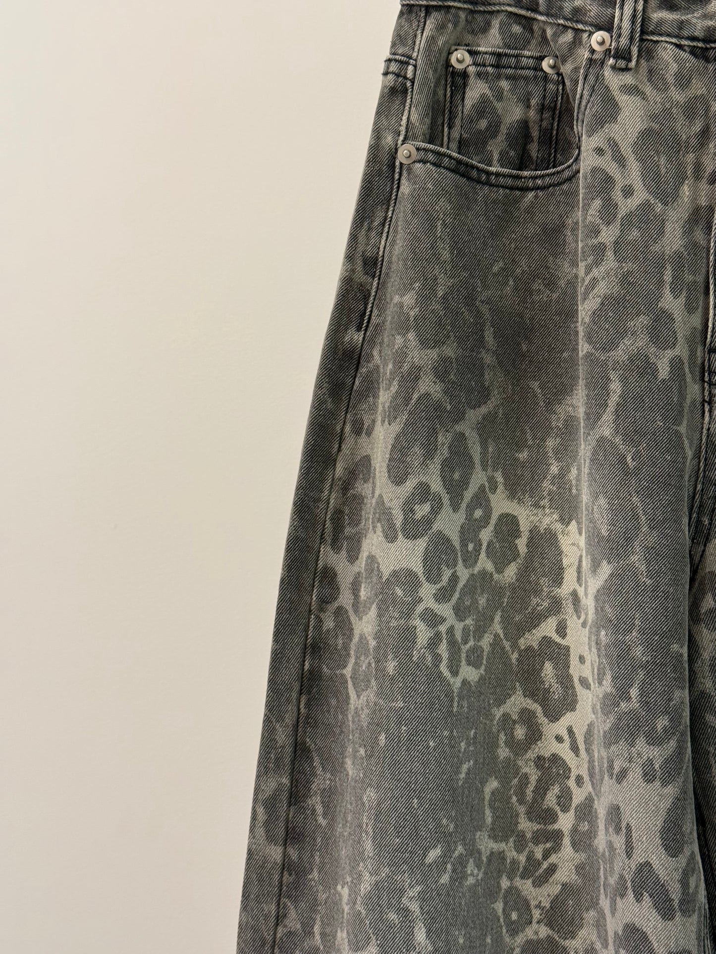 TOCUT Cheetah printed jeans