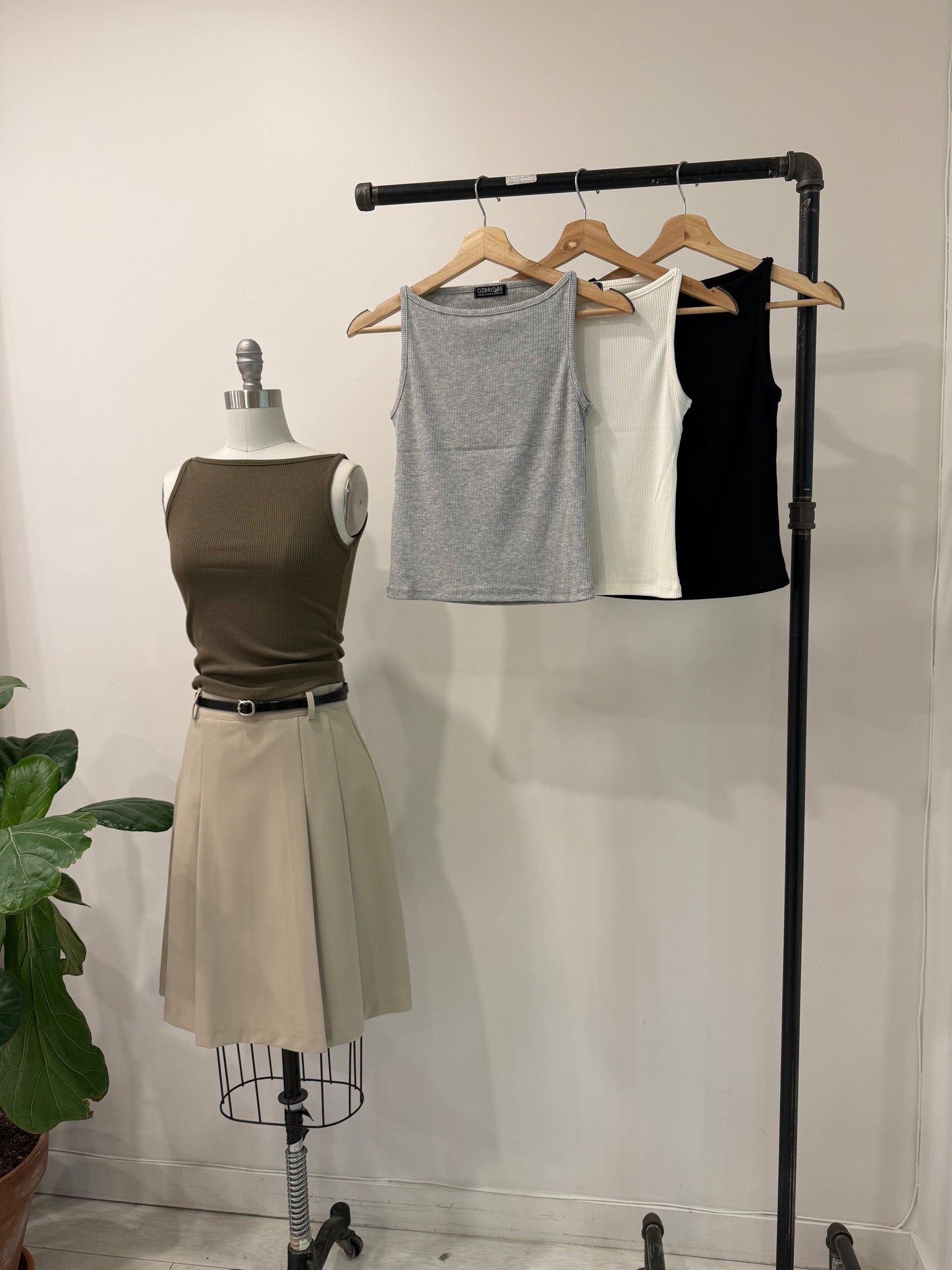 NOKA Boatneck tanktop
