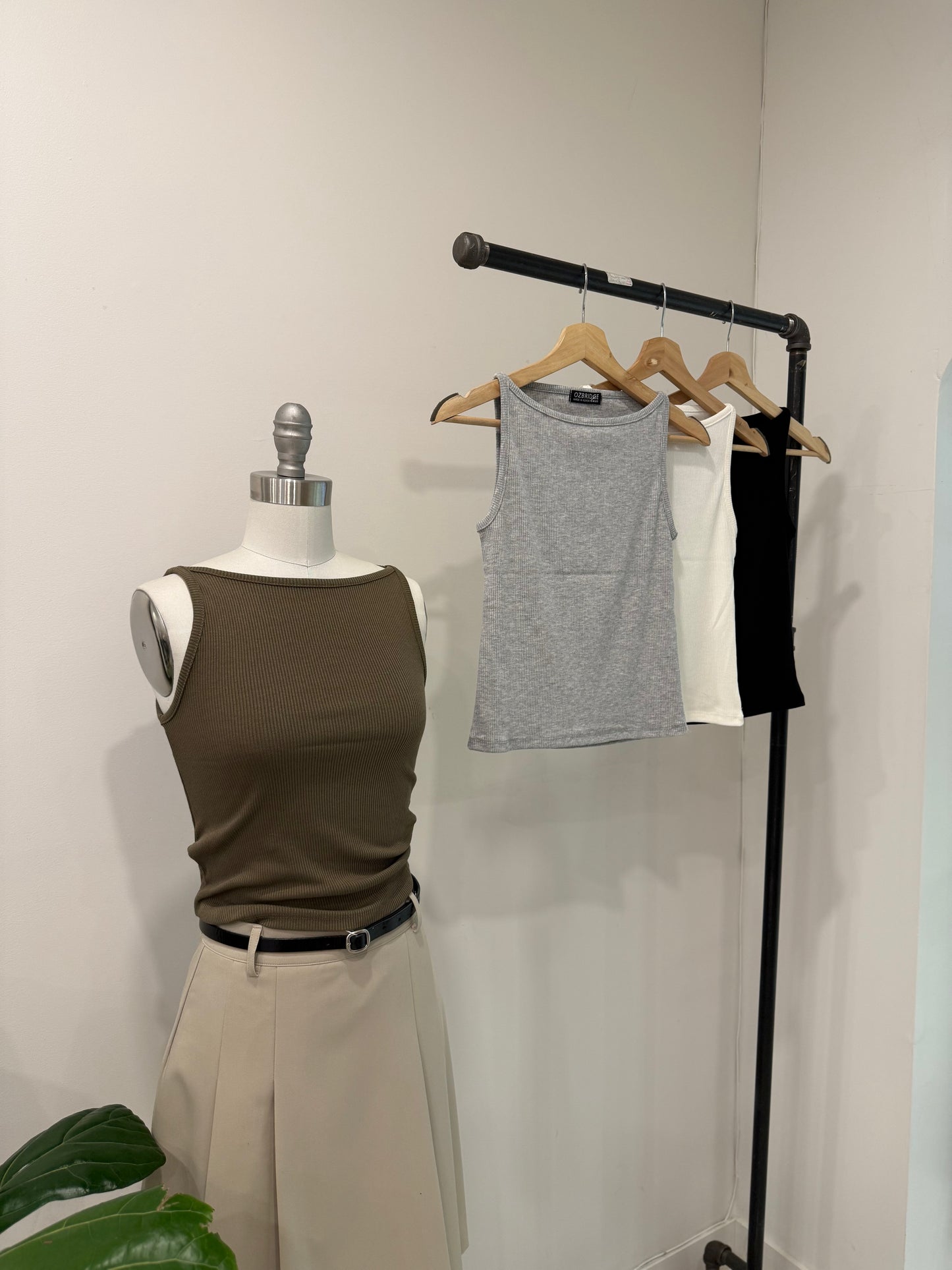 NOKA Boatneck tanktop