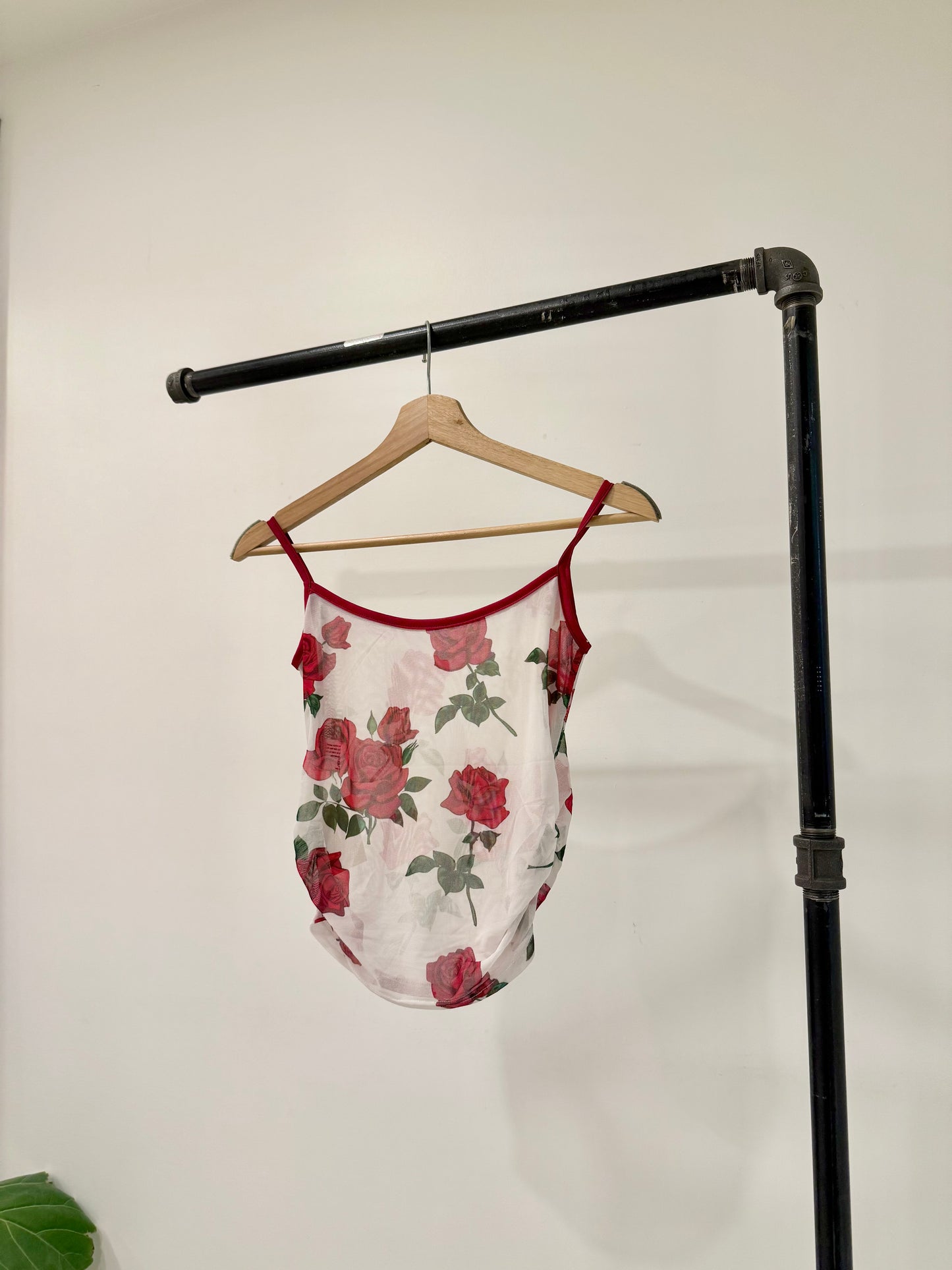 VALERIA Rosy mesh top