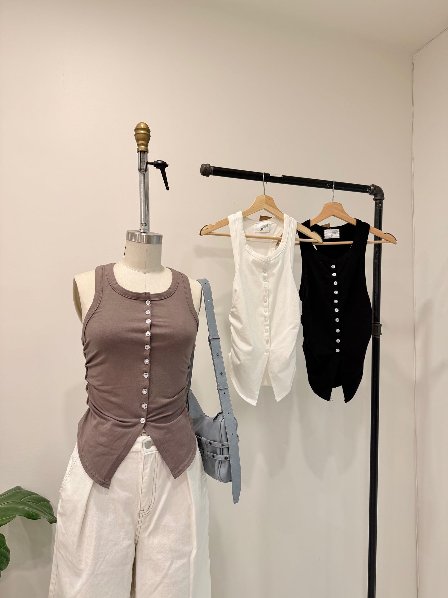 RENDY Button-up tanktop