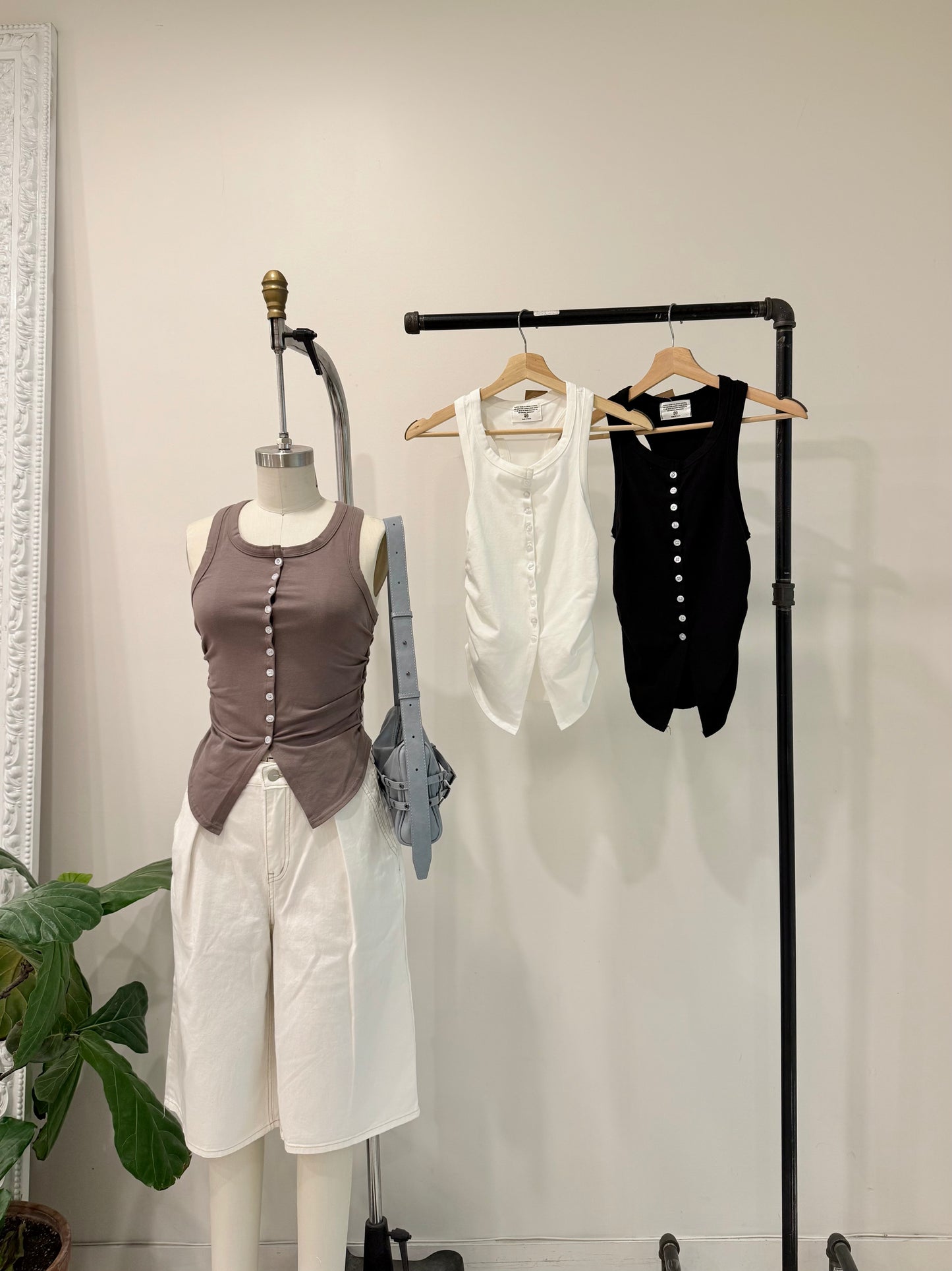 RENDY Button-up tanktop