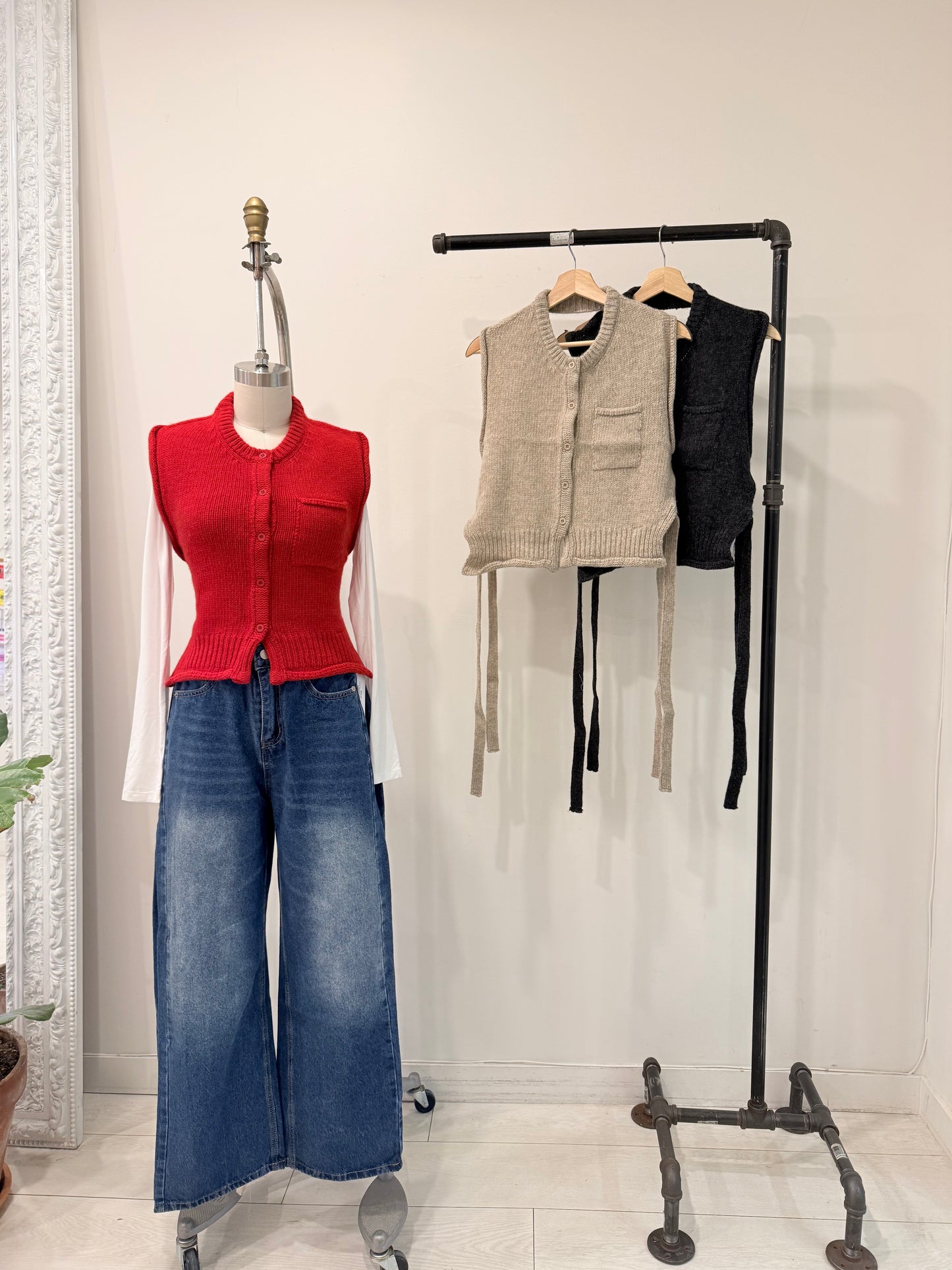 GEM Backless knit top