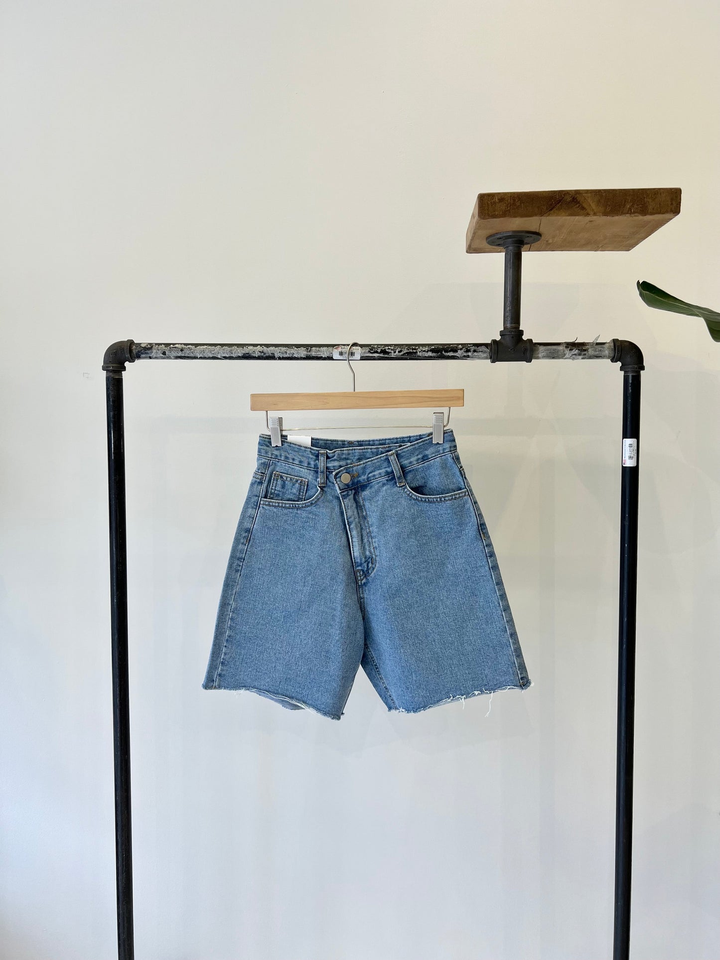 CONA Asymmetric zipper shorts