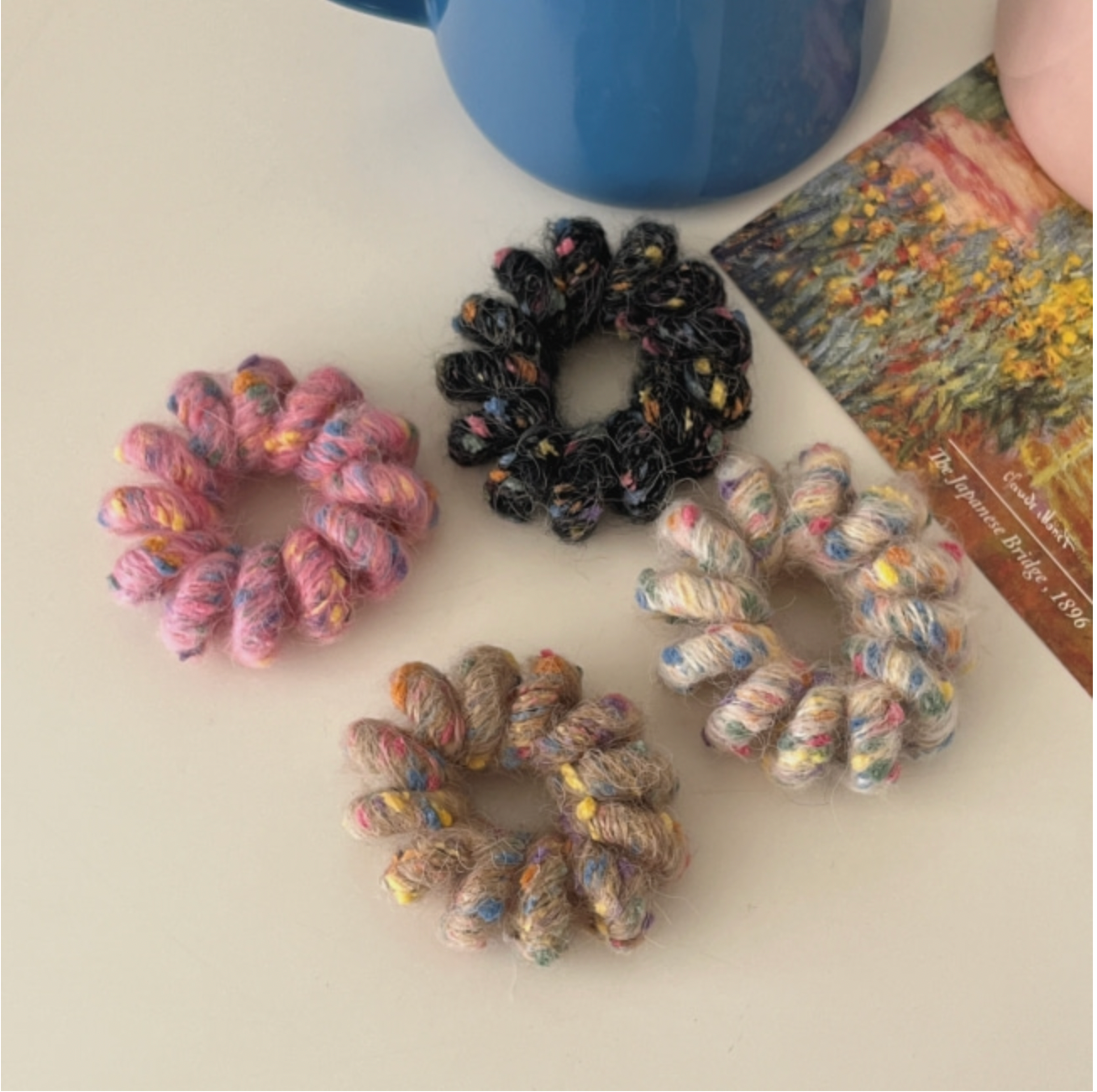 JADU Speckled spiral cord hair tie