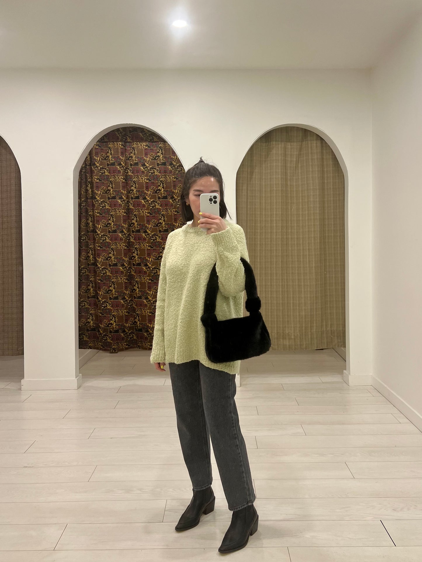 TALLA Furry shoulder bag