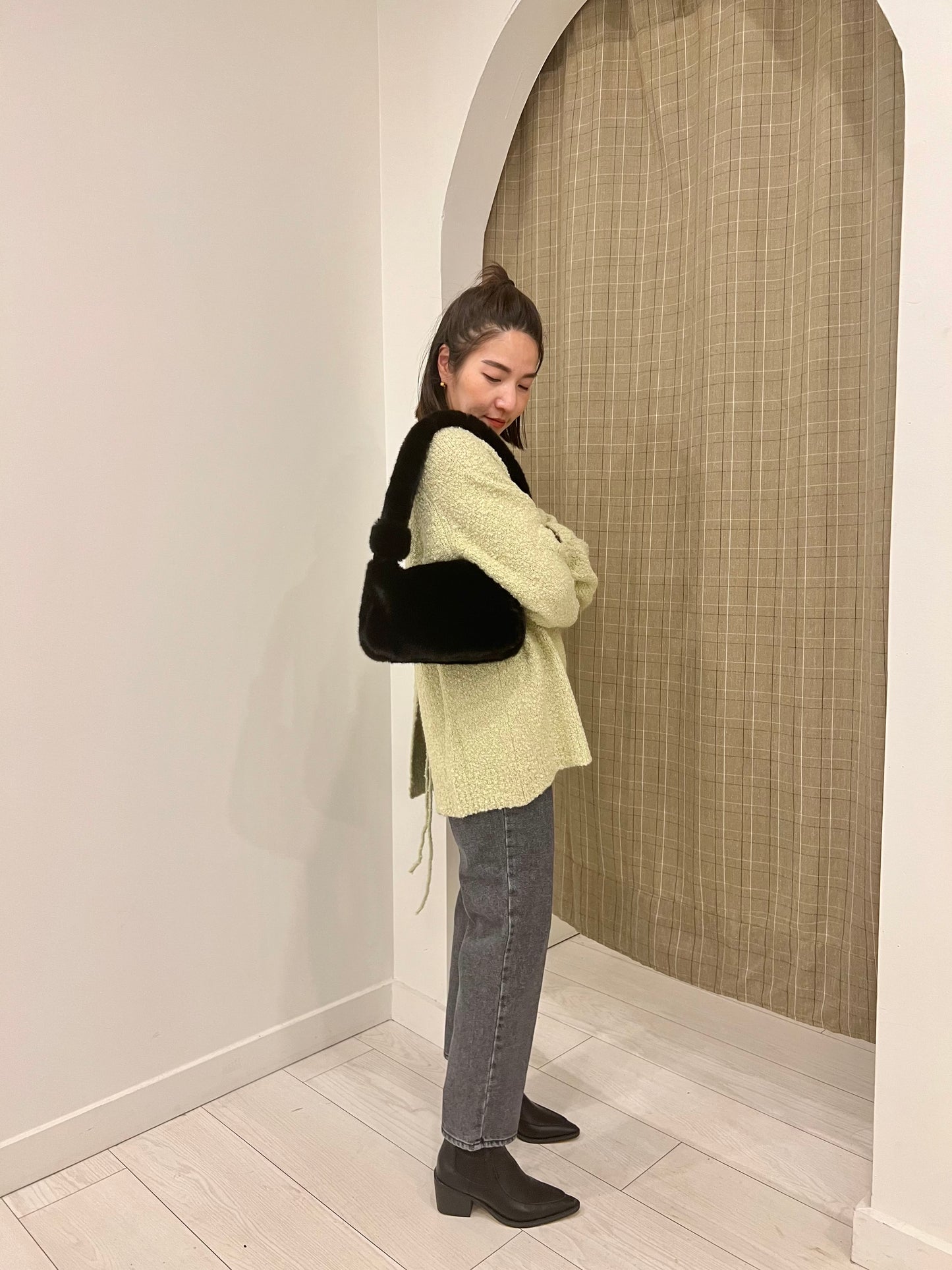 TALLA Furry shoulder bag