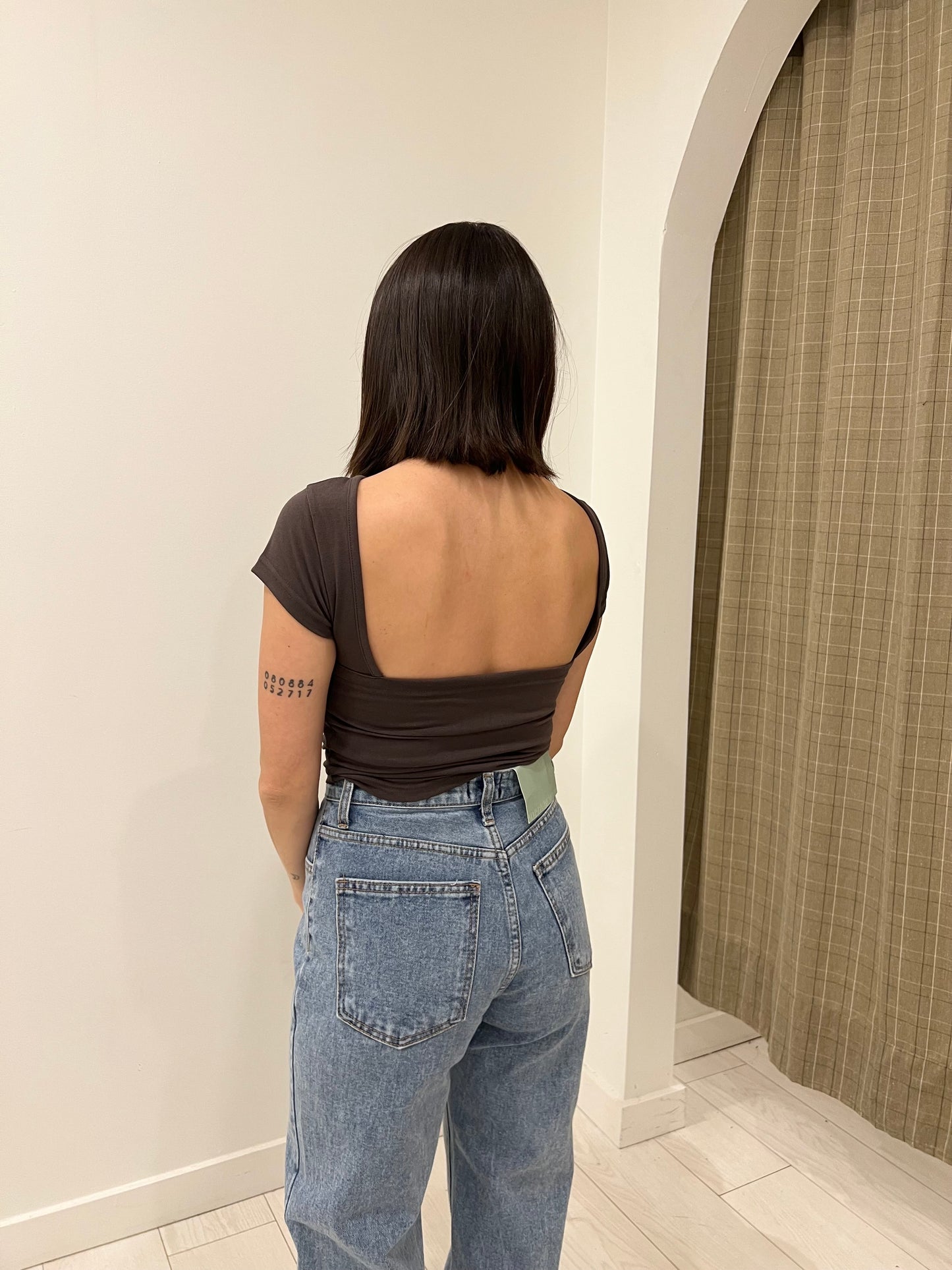 MURI Backless tee