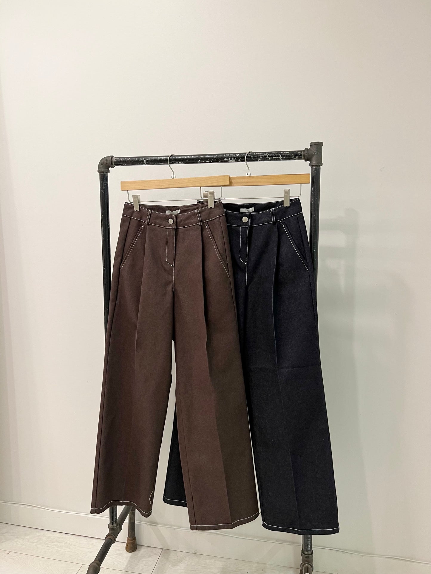 ZIARA Stitch pants