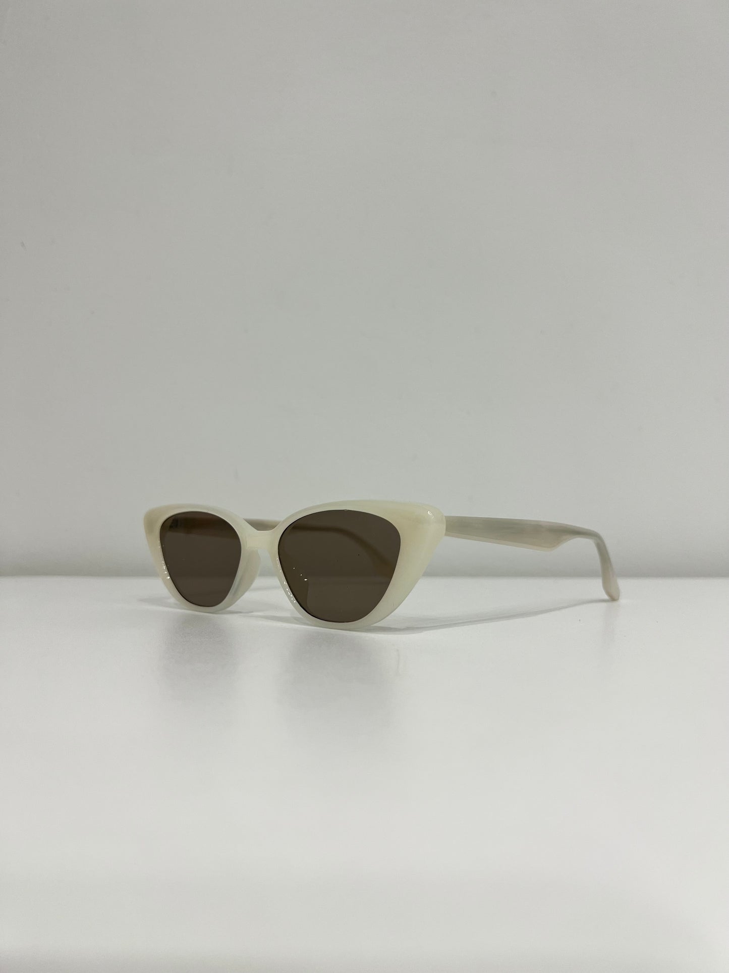 KAI Cat eye sunnies