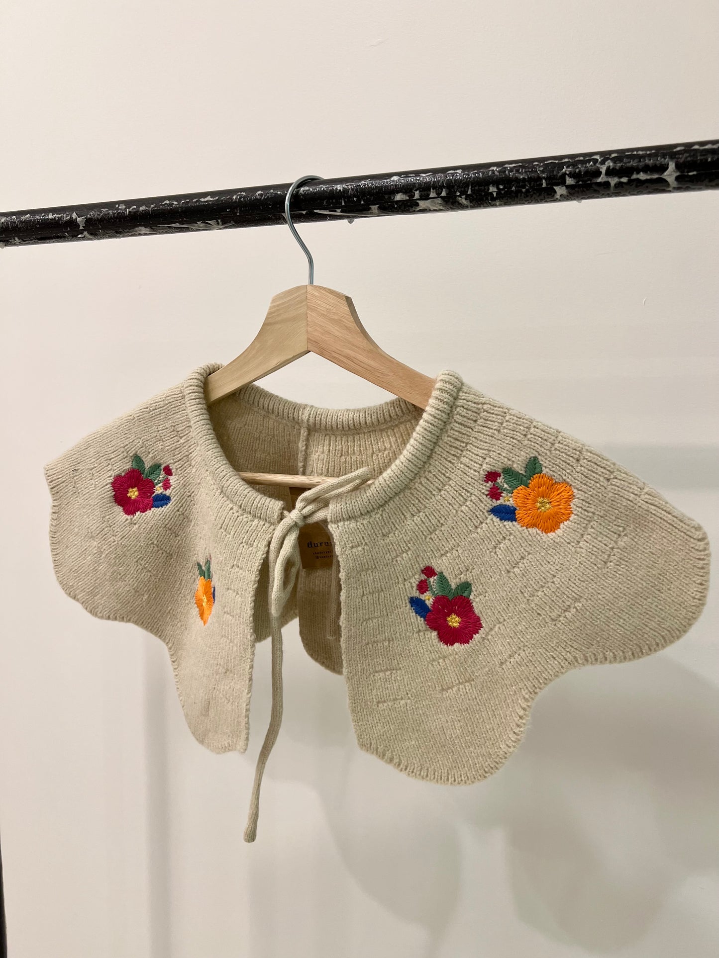 DORY Embroidery collar