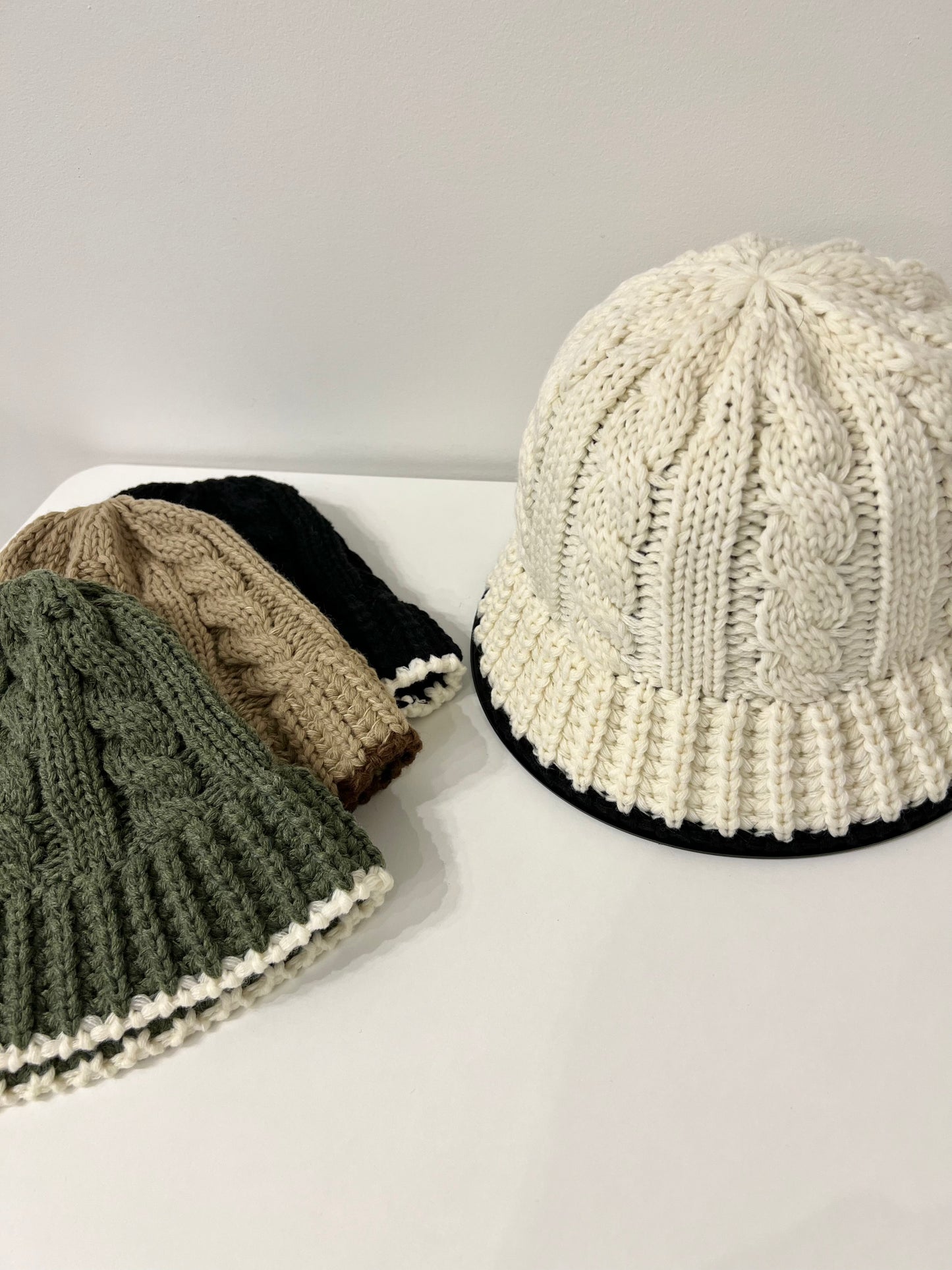 GOA Knitted bucket hat