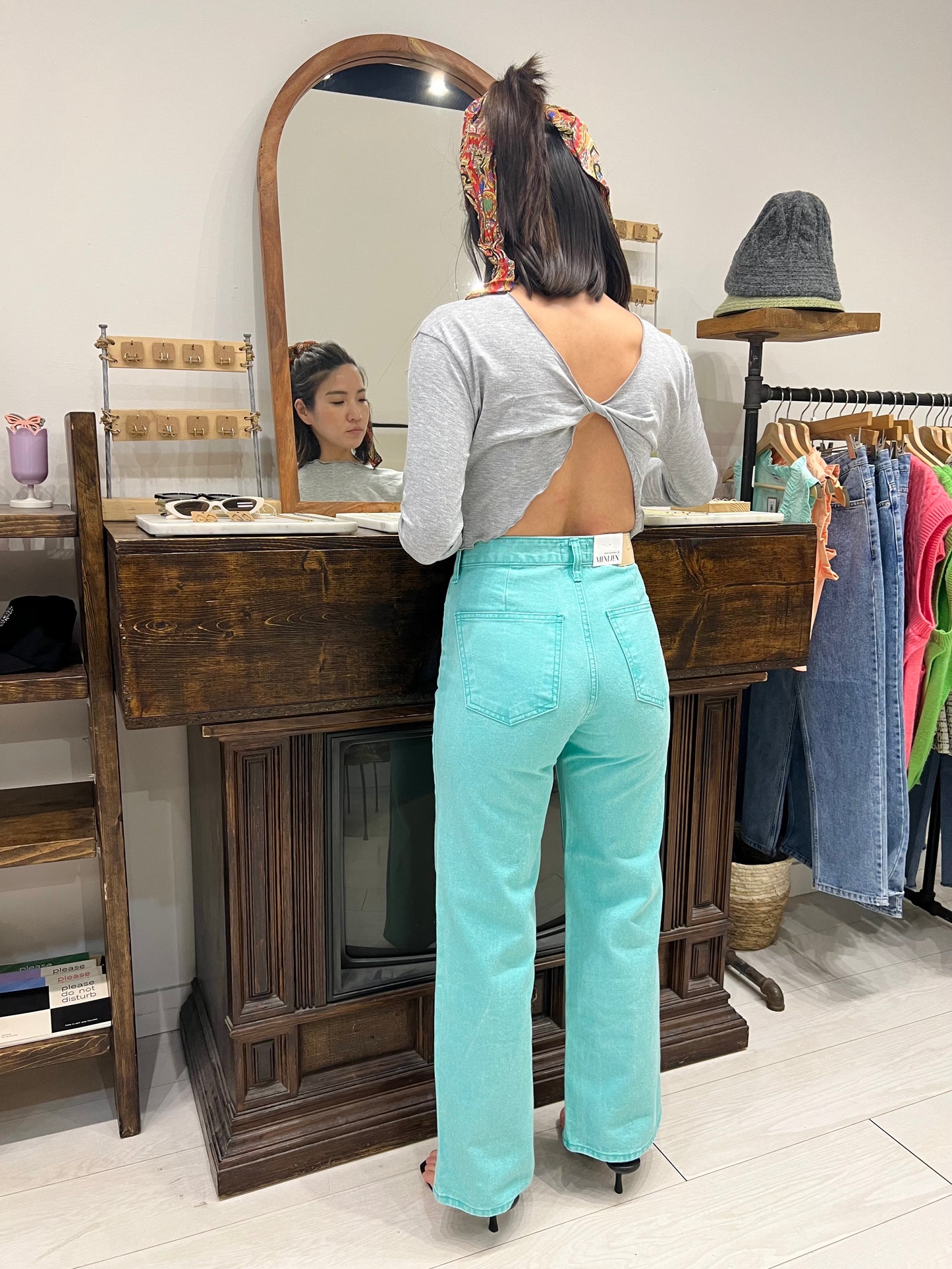 HARU Pop-colour jeans