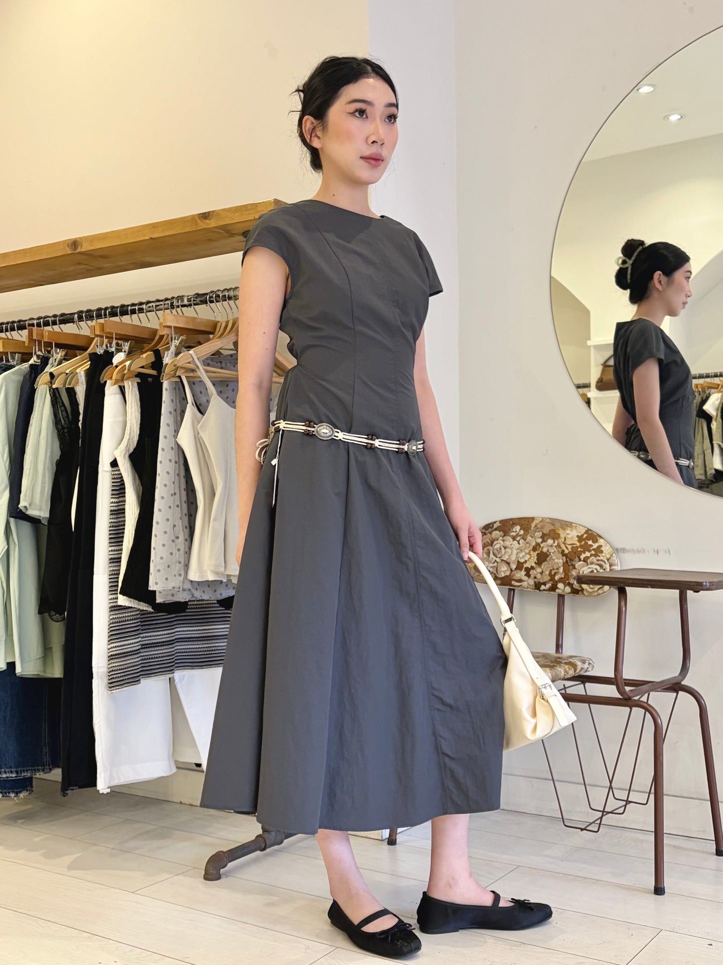 SOPHIE Cap-sleeve midi dress