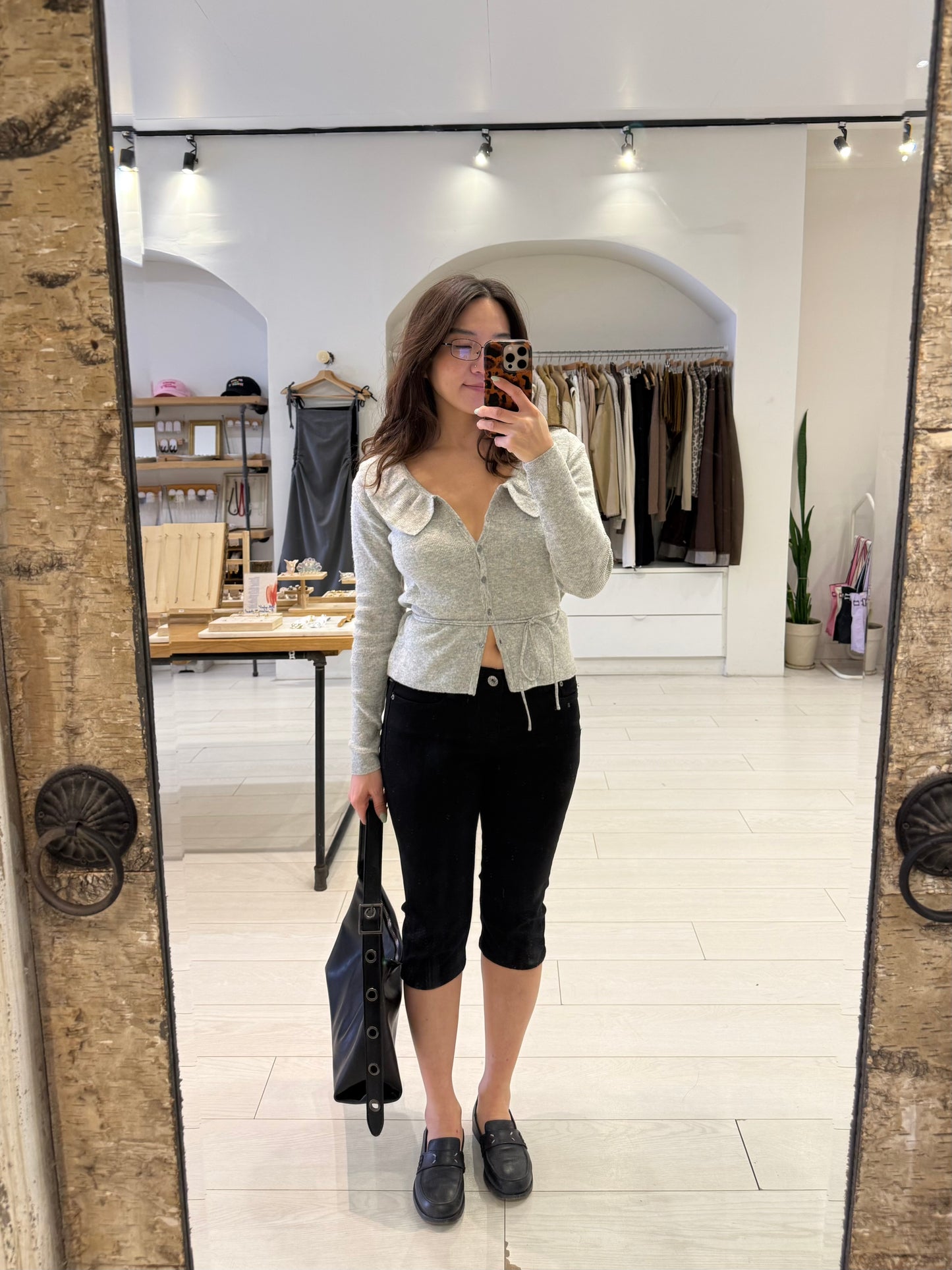 LIMIT Black capris
