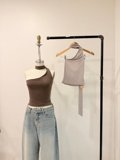ZAMO One shoulder choker top