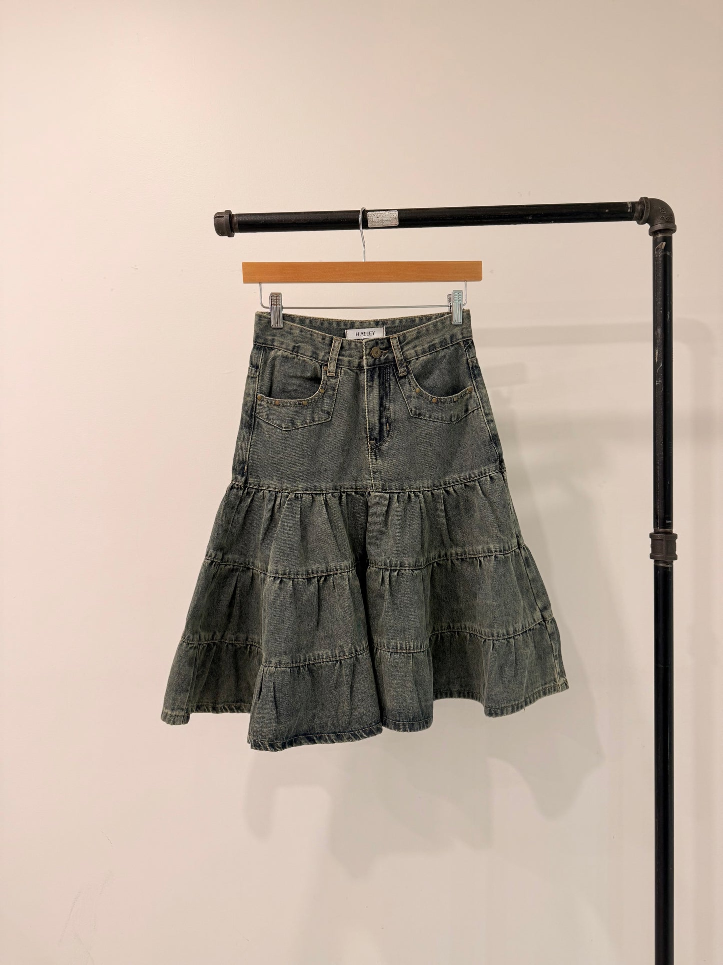 CESS Tiered denim midi skirt