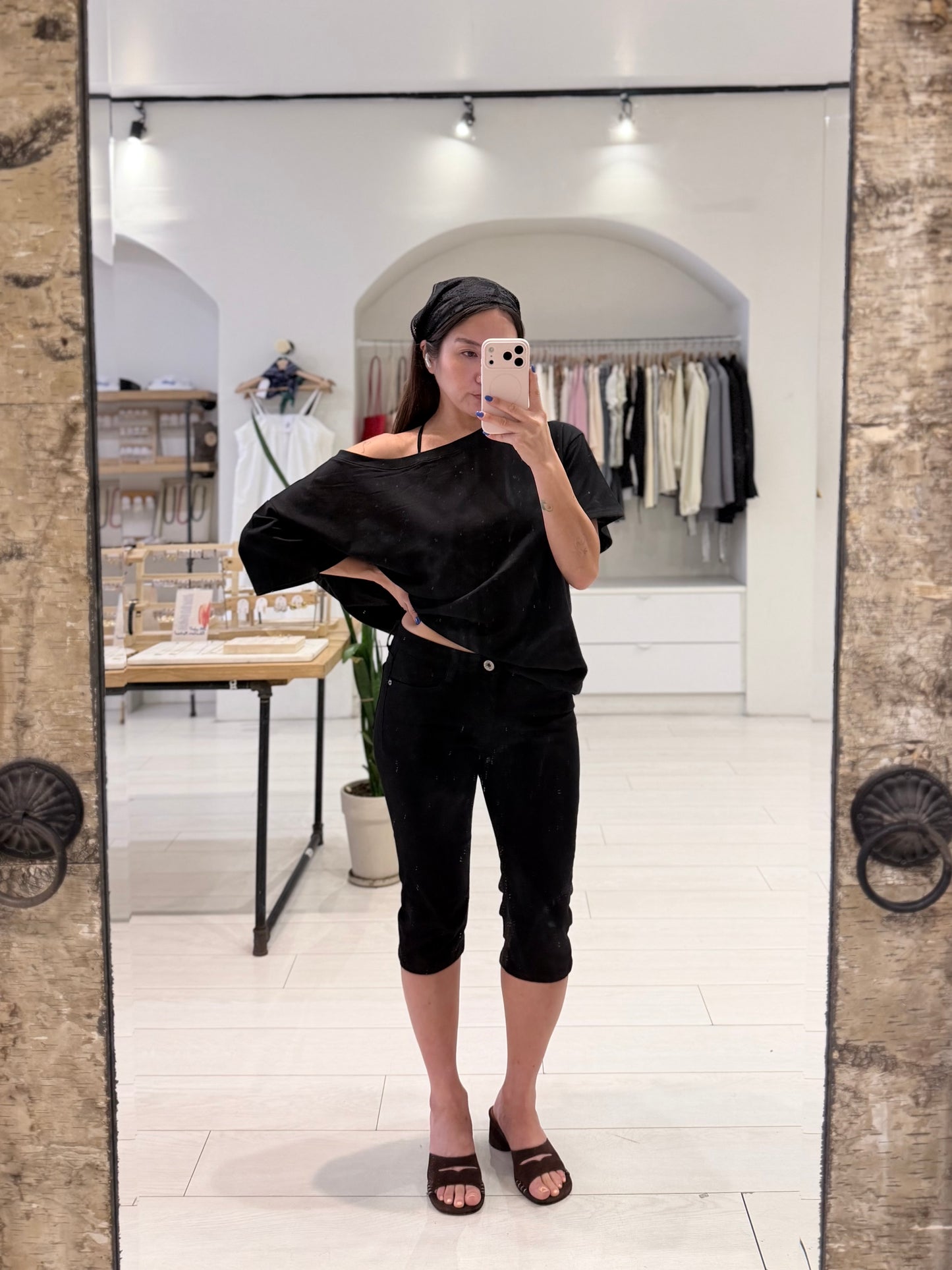 NOVA Off-shoulder tee