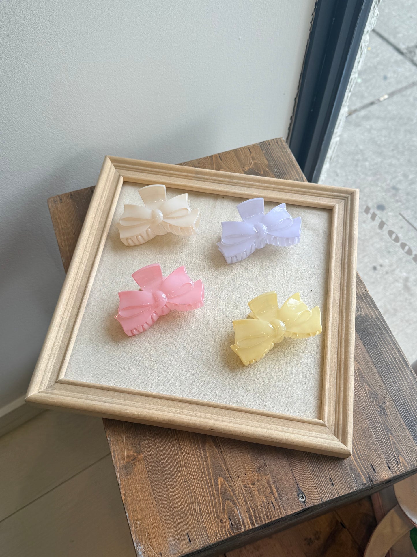 FRILL Bow clip