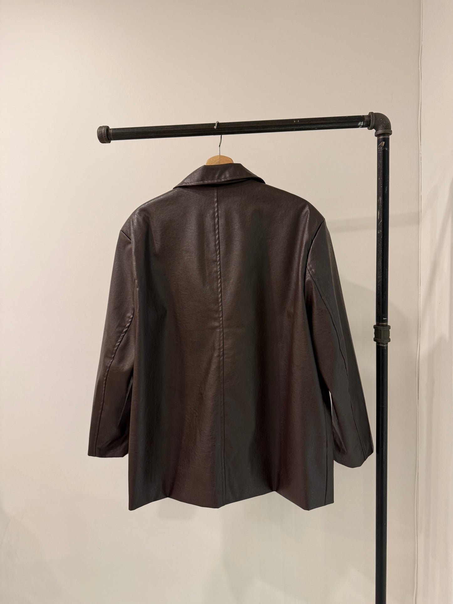 BROAD Faux leather coat