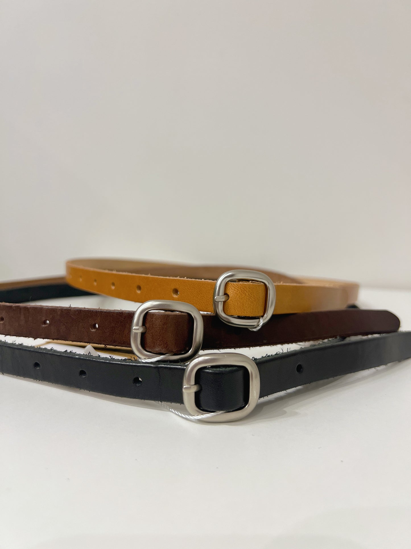 TORA Skinny leather belt