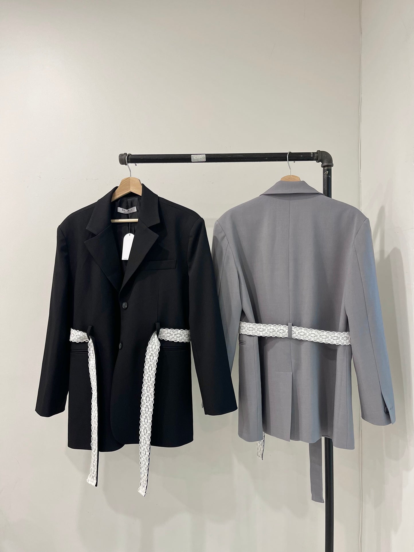SLOANE Lace-belt boxy blazer