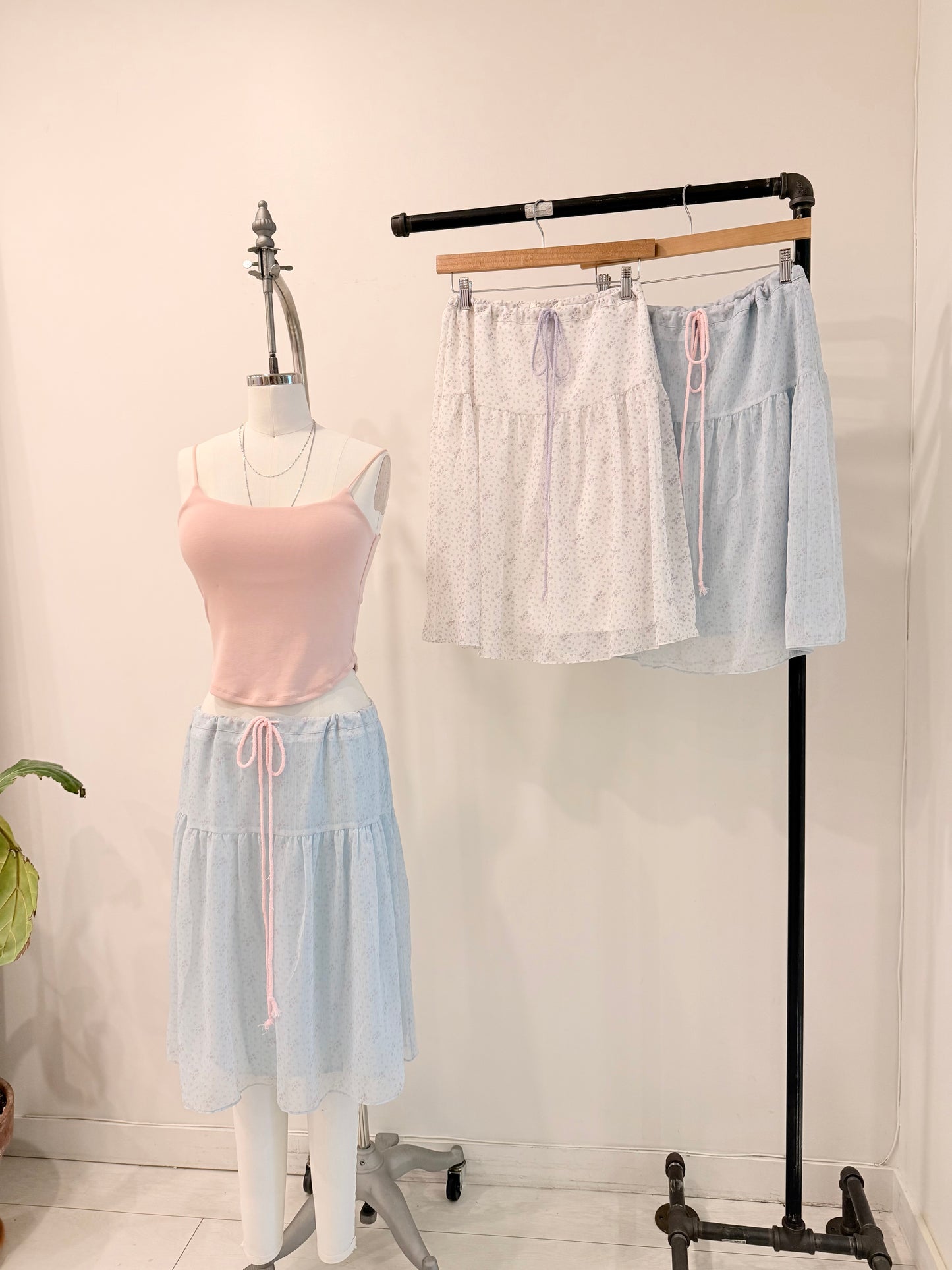 PRIYA Floral skirt
