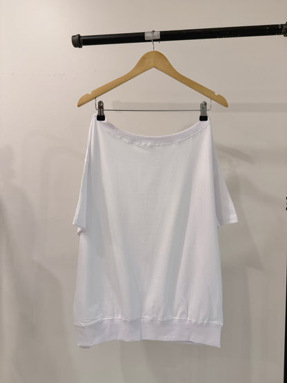 NOVA Off-shoulder tee