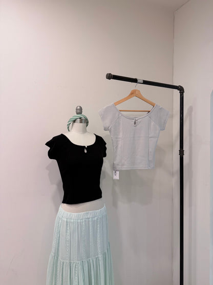 TABITHA Pearl button top