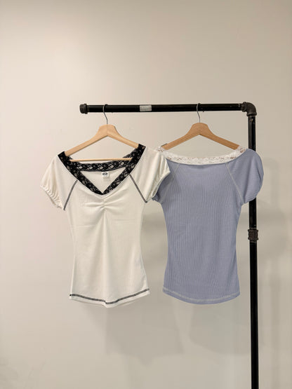 DAPHNE Lace trim top