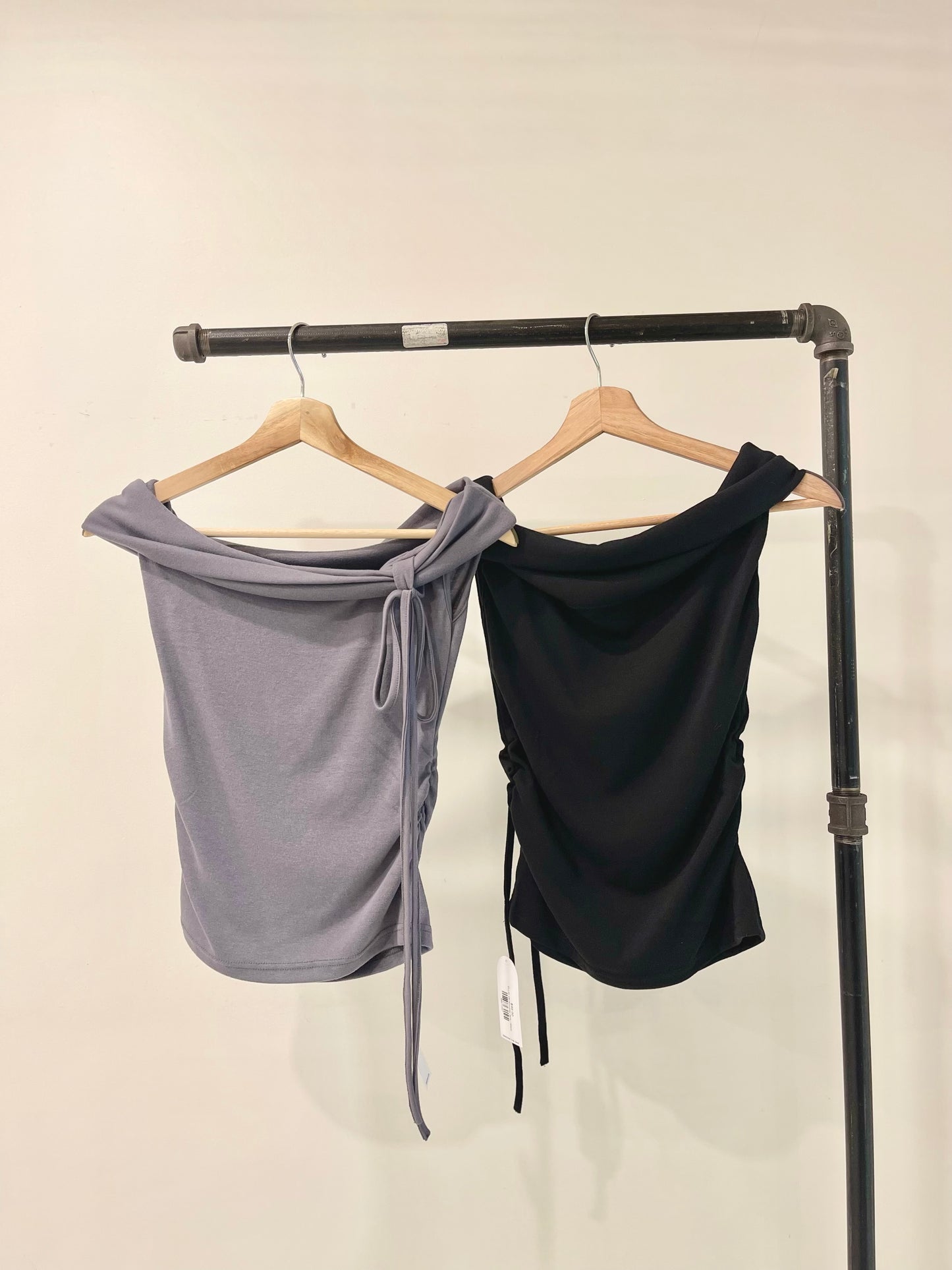 ELLIE Off-shoulder tank