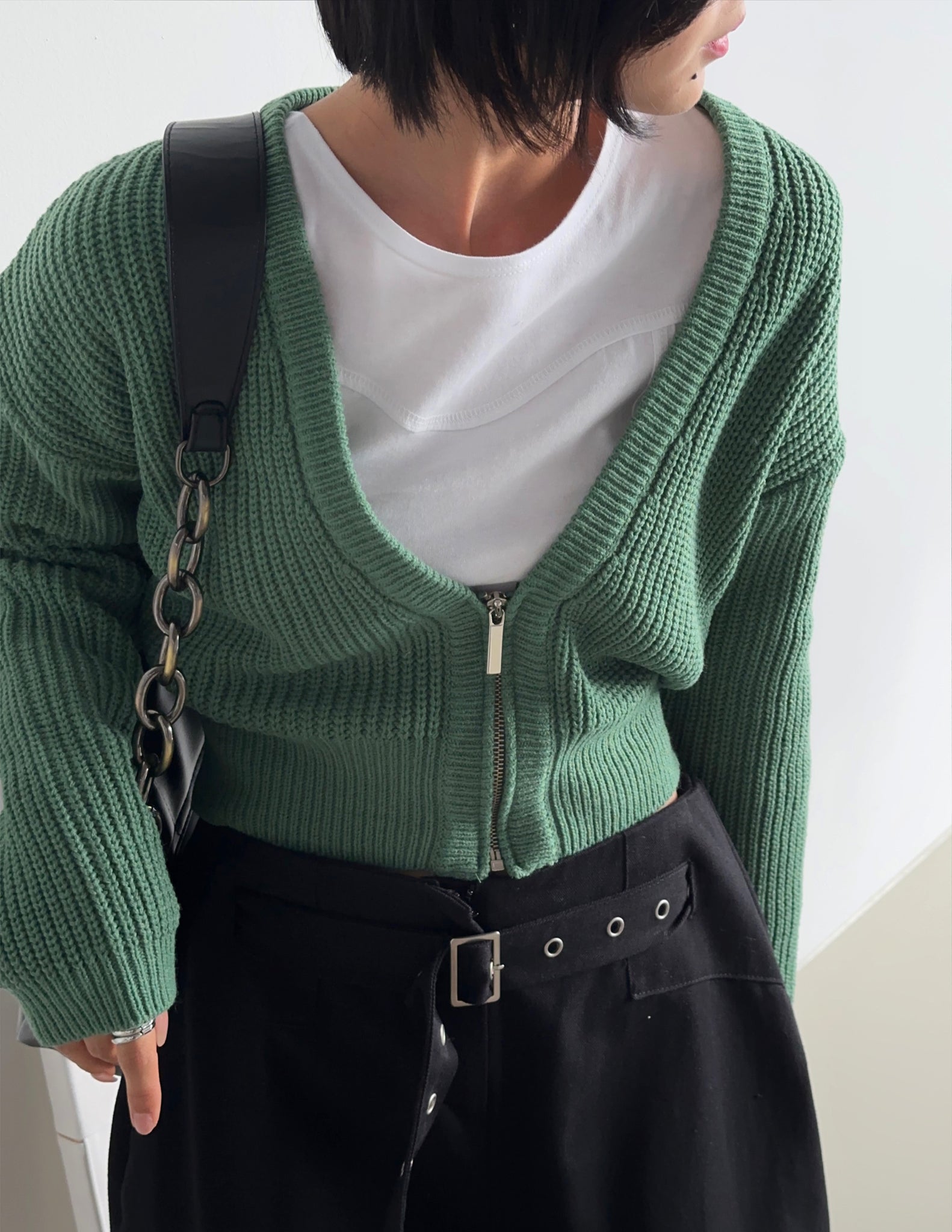 TARO Lowcut zip-up sweater
