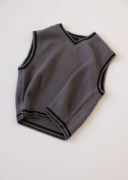 KIND Knit vest
