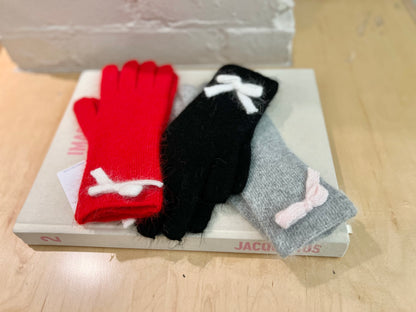 BETTA Bow angora gloves