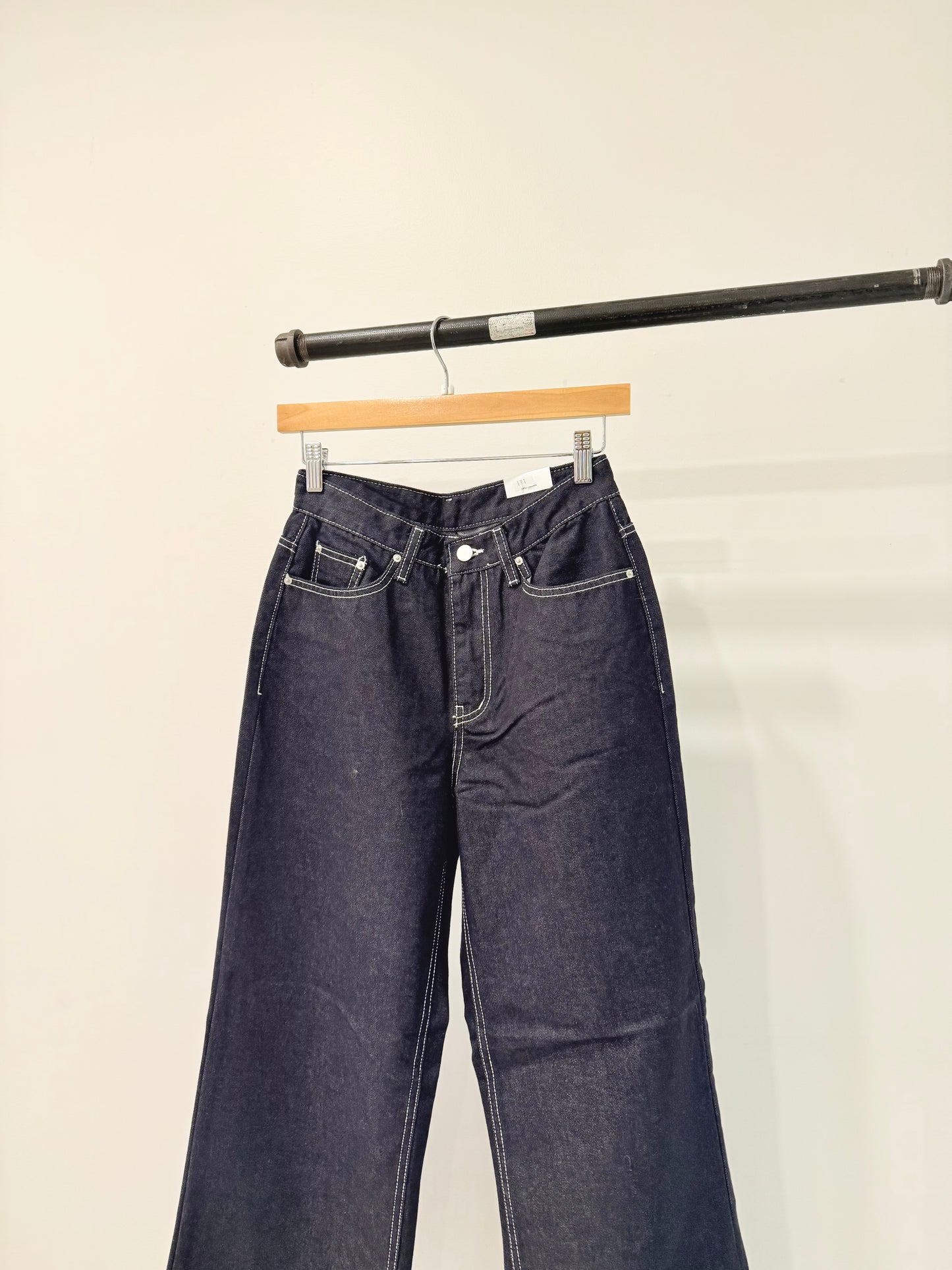 MARIA Raw denim jeans