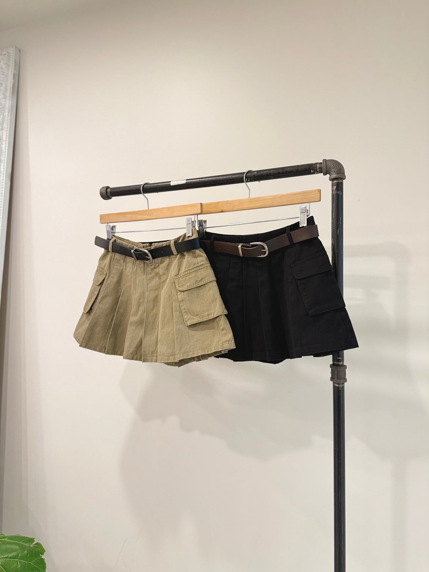 ZELLA Pleated mini cargo skirt