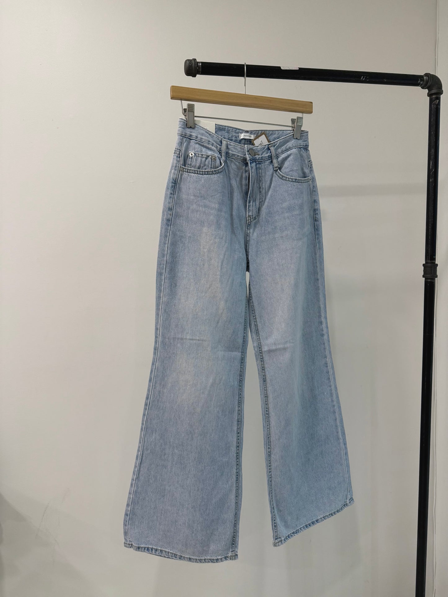HALO Light washed jeans
