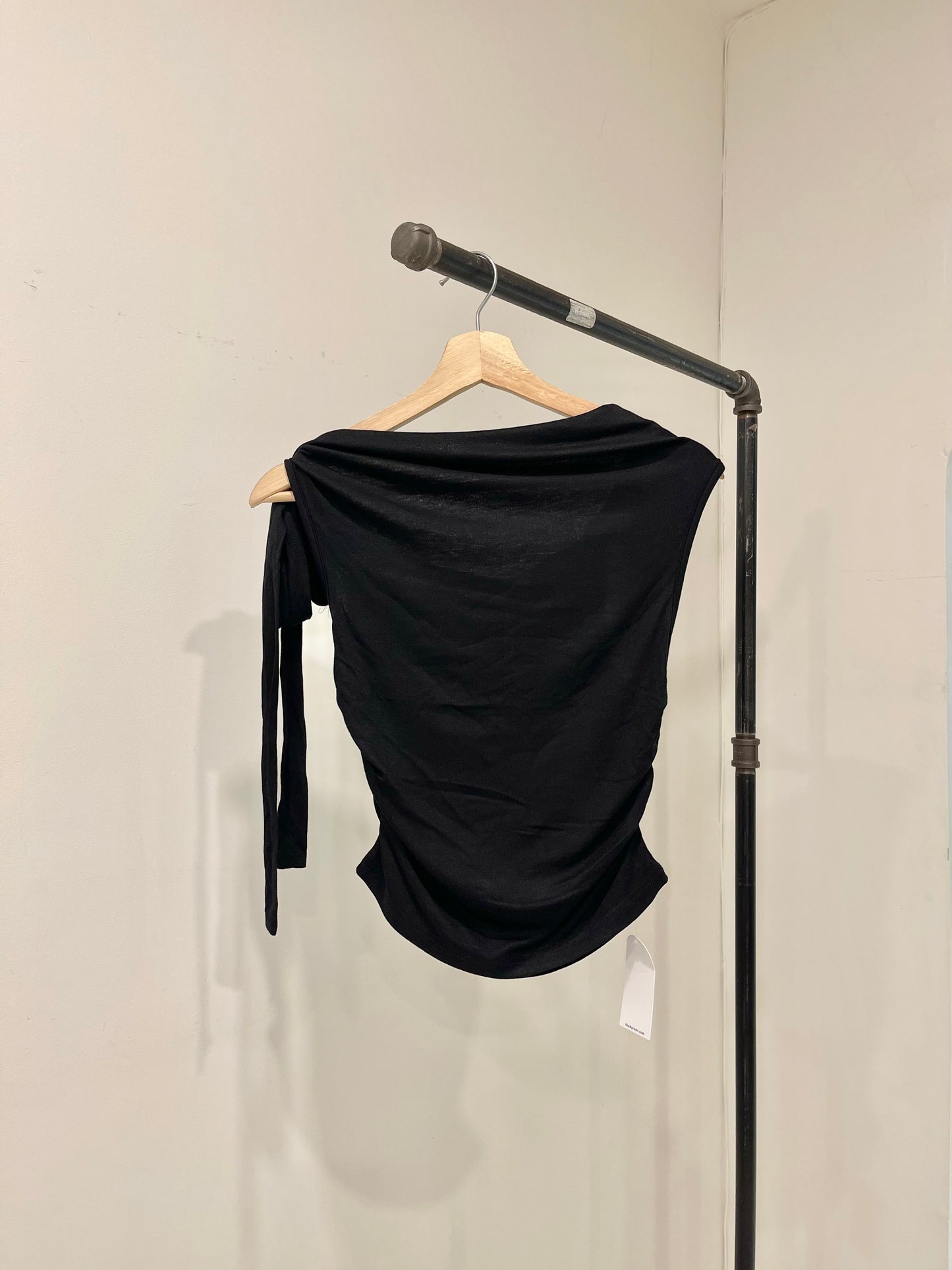 SUNNY Off shoulder top