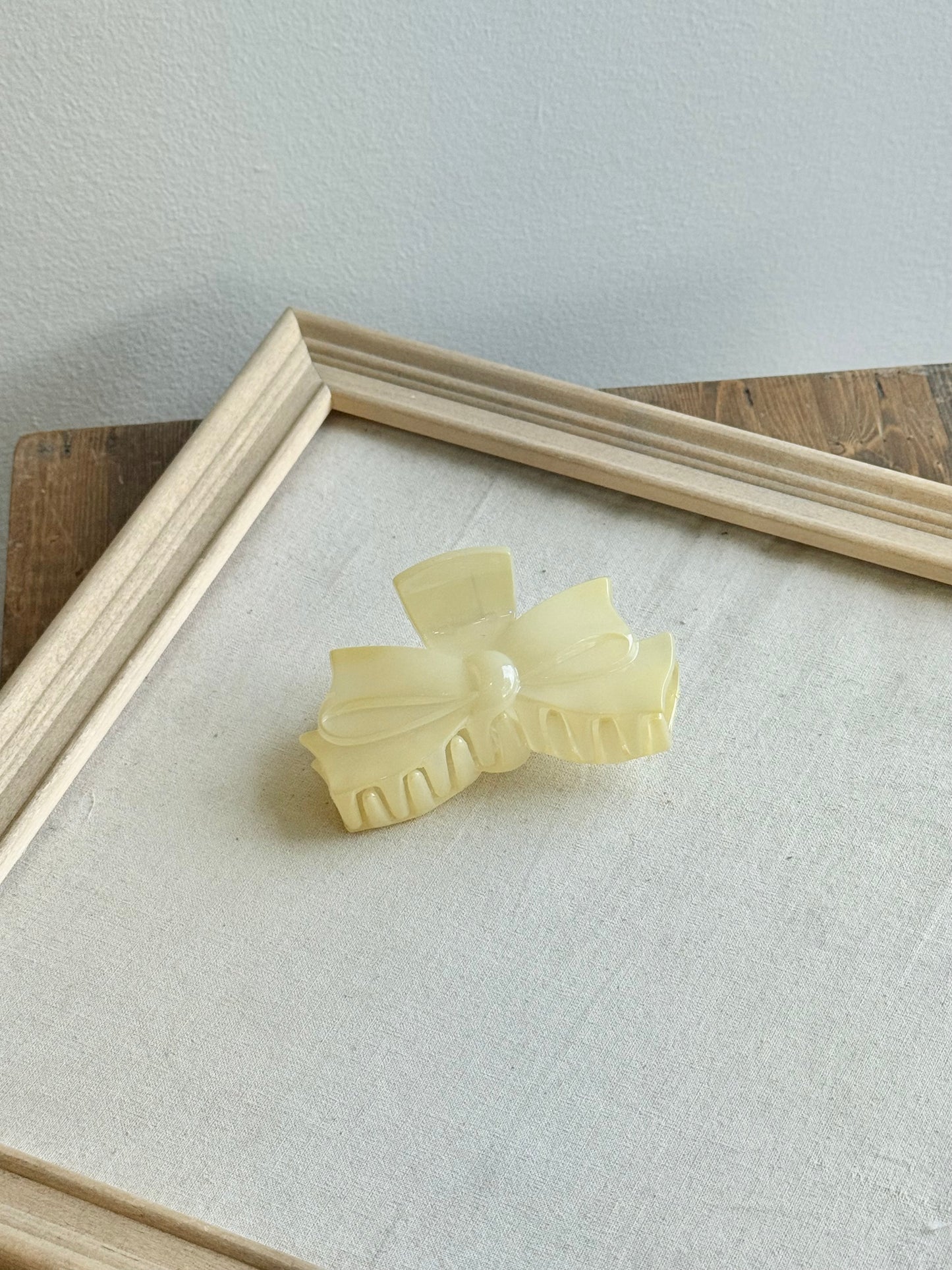 FRILL Bow clip