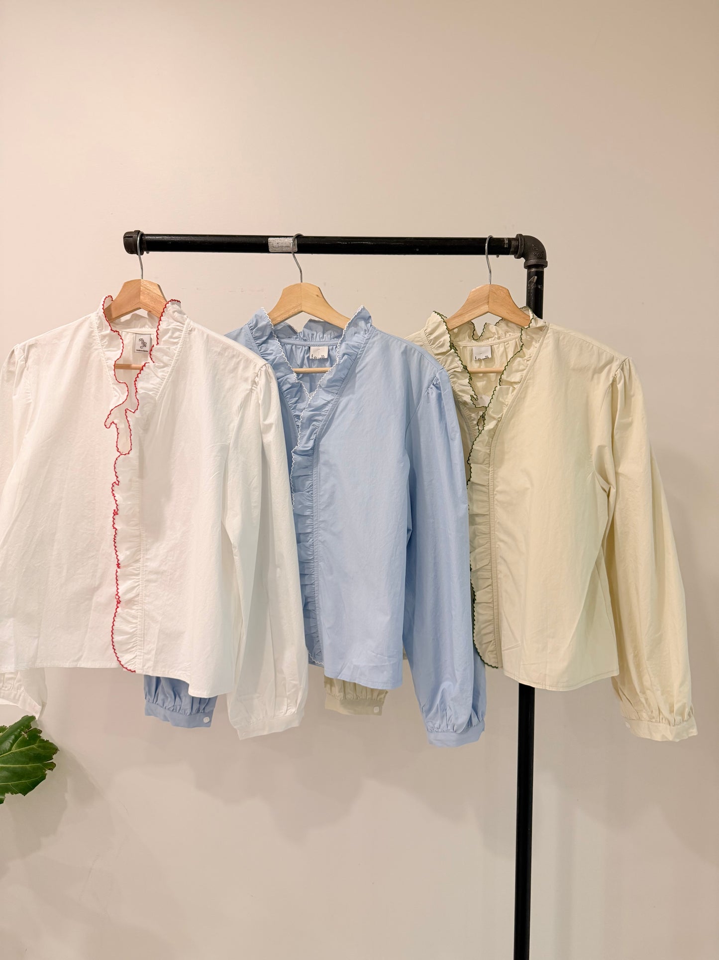 SLIDE Ruffle shirt