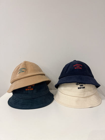 MARU Corduroy bucket hat