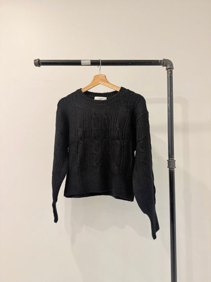 TIDE Cable-knit sweater