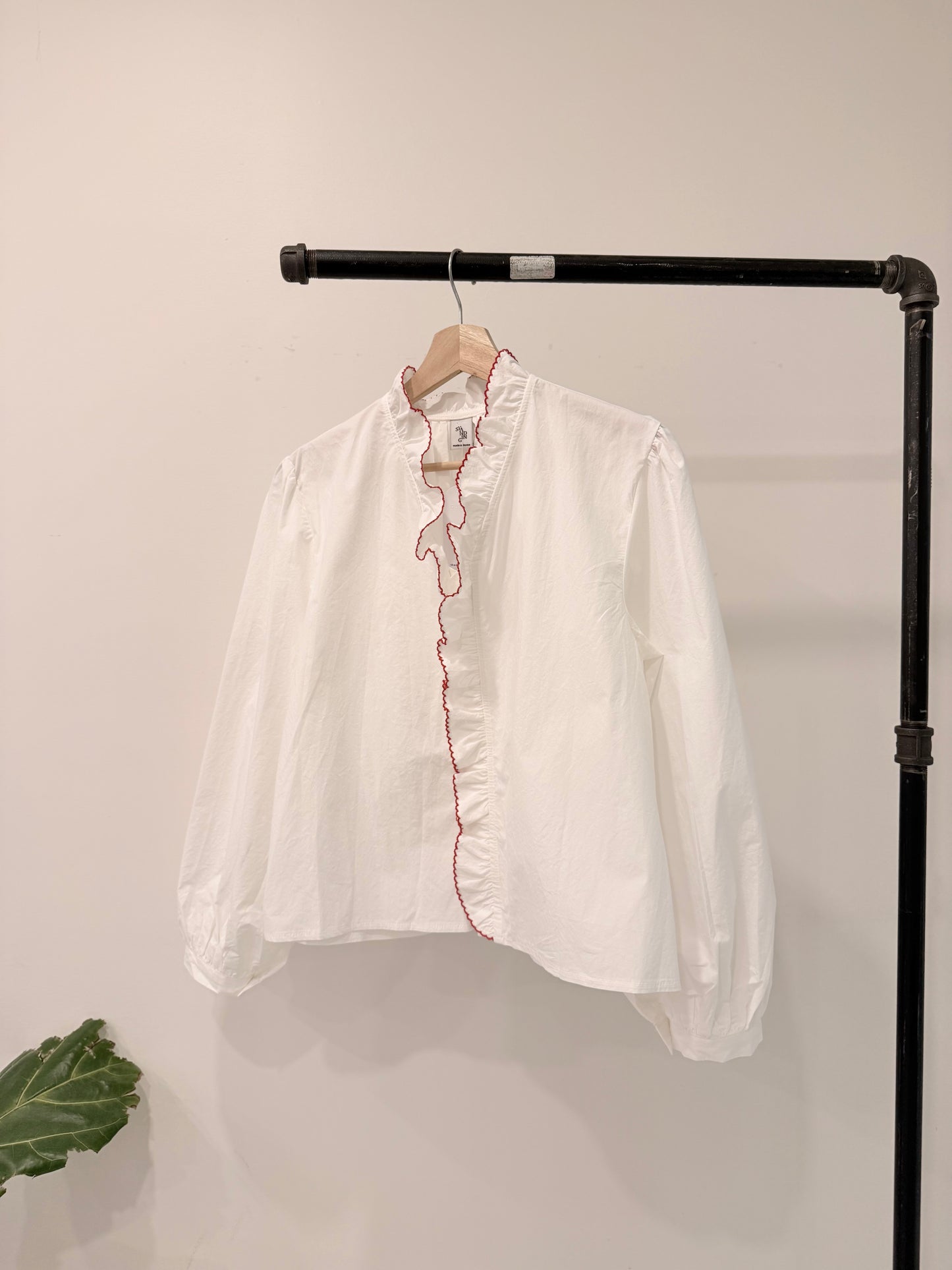 SLIDE Ruffle shirt