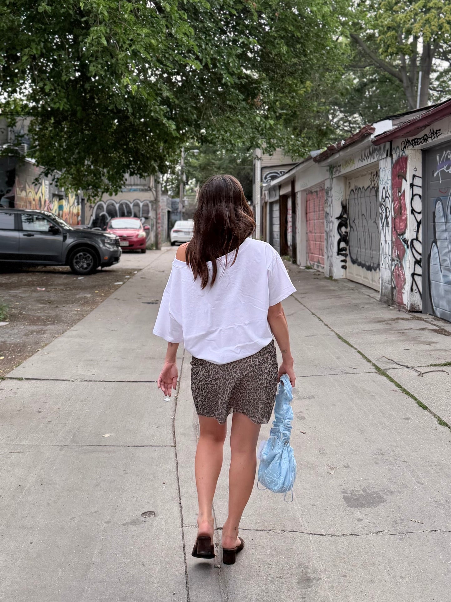 NOVA Off-shoulder tee