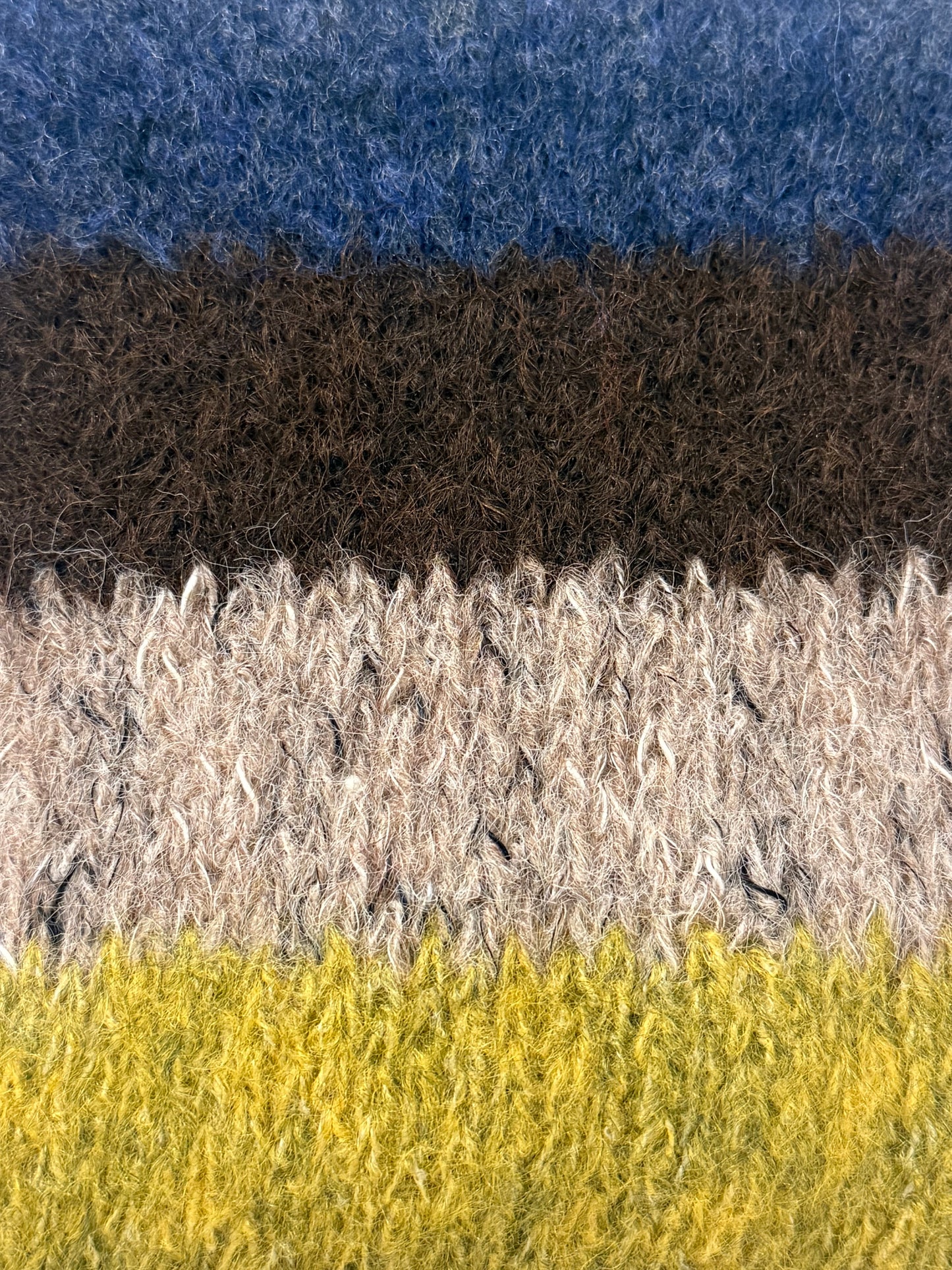 IMAGINE Fuzzy stripe scarf