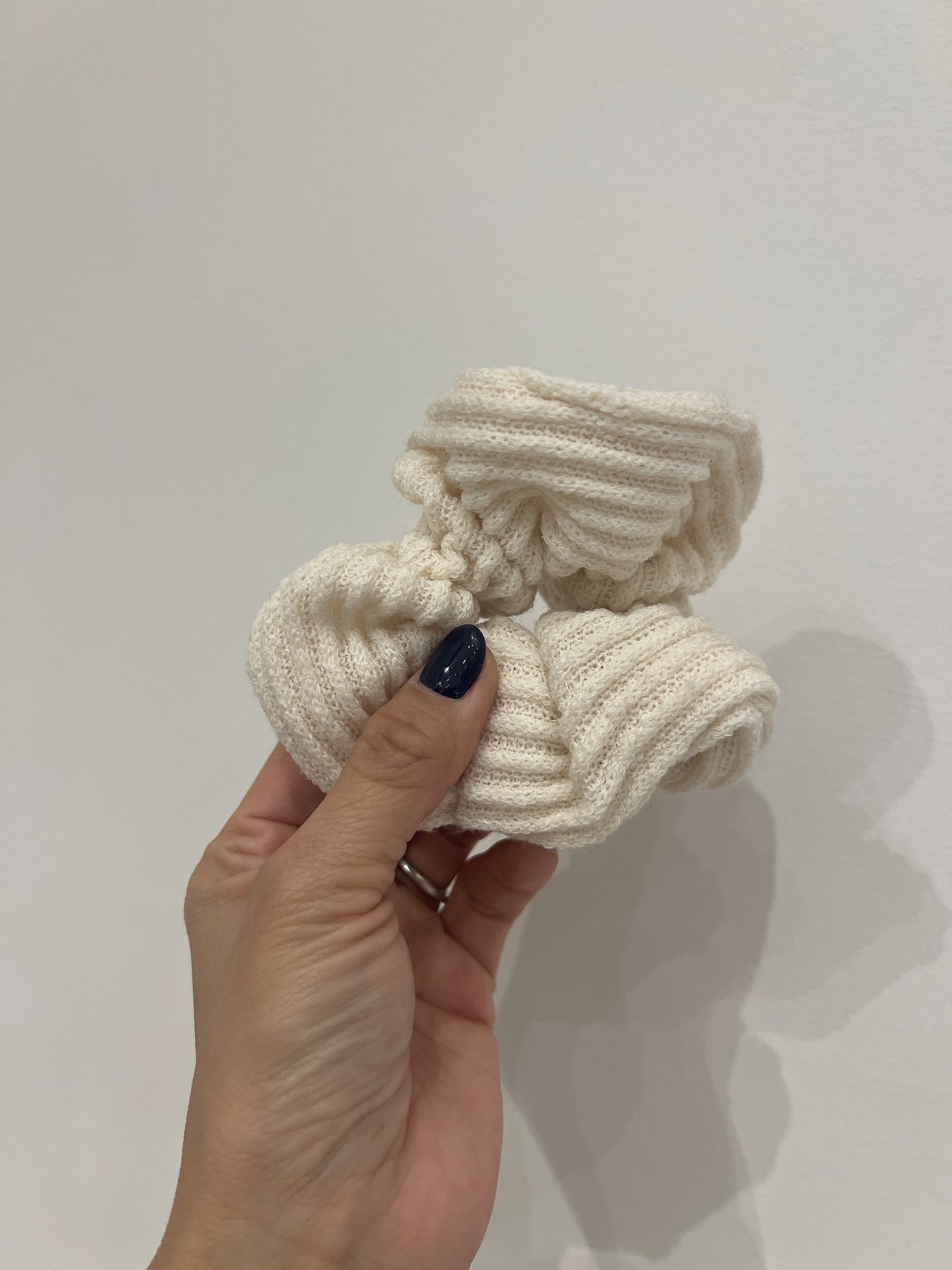 YAKO Sweater scrunchies