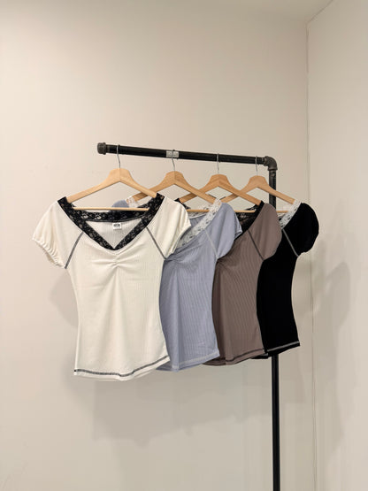 DAPHNE Lace trim top