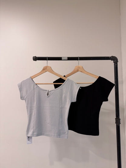 TABITHA Pearl button top